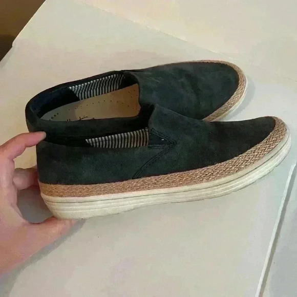 Clarks Marie Pearl Navy Nubuck Slip On Leather Loafers size 6.5M - Picture 1 of 8